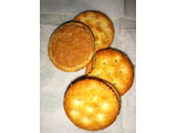 「NABISCO Ritz Bits Peanut Butter Cracker Sandwiches 袋85g」のクチコミ画像 by レビュアーさん