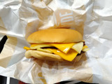 「マクドナルド チーズチーズダブルチーズバーガー」のクチコミ画像 by 永遠の三十路さん