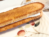 「ファミリーマート 香ばしいクッキーのクリームサンド レーズン」のクチコミ画像 by やにゃさん