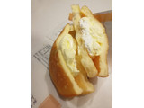 「ファミリーマート ダブルクリームサンド チーズクリーム＆ホイップ」のクチコミ画像 by とくめぐさん