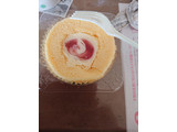 「ローソン Uchi Cafe’ SWEETS×八天堂 かすたーど苺ロールケーキ」のクチコミ画像 by みぃちゃんらいちゃんさん