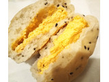「ローソン NL 糖質オフの黒ごまとチェダーチーズクリームのパン 2個入」のクチコミ画像 by レビュアーさん