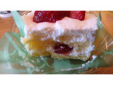 「ローソン 天気の子 陽菜のお気に入りショートケーキ」のクチコミ画像 by ピノ吉さん