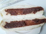 「フジパン 白いコッペ チョコクリームサンド 袋1個」のクチコミ画像 by MAA しばらく不在さん