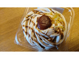 「ローソン Uchi Cafe’ SWEETS モンブランのクリームパンケーキ」のクチコミ画像 by ピノ吉さん