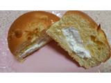 「ファミリーマート ファミマ・ベーカリー ブリオッシュクリームパン」のクチコミ画像 by 紫の上さん