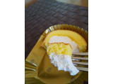 「セブン-イレブン 北海道産クリームのふんわりロールケーキ」のクチコミ画像 by レビュアーさん