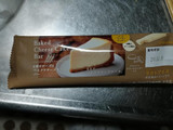 「シャトレーゼ 4種のチーズのベイクドチーズケーキバー 1本」のクチコミ画像 by 祥ちゃんさん