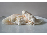 「ローソン Uchi Cafe’ SWEETS ホボクリム ほぼほぼクリームのシュー」のクチコミ画像 by キックンさん