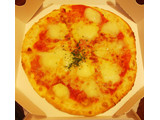 「サイゼリヤ バッファローモッツァレラのピザ」のクチコミ画像 by モーパパさん