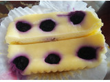 「セブン-イレブン ブルーベリー＆チーズケーキ」のクチコミ画像 by モーパパさん