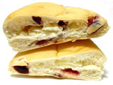 「Pasco クランベリーチーズパン 袋1個」のクチコミ画像 by つなさん