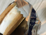 「森永 バタークッキーサンド クリームチーズアイス 袋1個」のクチコミ画像 by ドライマンさん