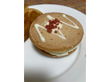 「セブン-イレブン しっとりクッキーサンド苺のレアチーズ」のクチコミ画像 by Chikiさん