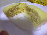 「ファミリーマート ファミマ・ベーカリー まるでバターな蒸しケーキ」のクチコミ画像 by レビュアーさん