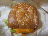 「マクドナルド 肉厚ビーフバーガー ペッパー＆チーズ」のクチコミ画像 by 紫の上さん