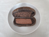「セブン-イレブン 糖質を控えたチョコクリームブレッド」のクチコミ画像 by hikaru.さん