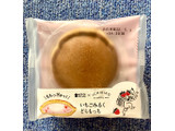 「ローソン Uchi Café×ICHIBIKO いちごみるくどらもっち」のクチコミ画像 by カスタード ホイップさん