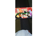 「西友 満腹にぎり寿司 優雅 パック14個」のクチコミ画像 by タケダさん