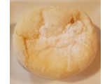 「ローソン ホボクリムほぼほぼクリームのシュー レアチーズ＆ベリー」のクチコミ画像 by 花蓮4さん