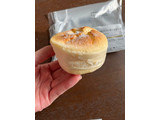 「ローソン Uchi Cafe’ ふわしゅわスフレチーズケーキ チーズクリーム入り」のクチコミ画像 by chan-manaさん