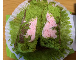 「セブン-イレブン 伊藤久右衛門監修 宇治抹茶カステラ＆さくらホイップ」のクチコミ画像 by tmnさん