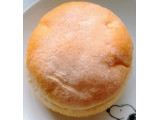 「リョーユーパン レーズンチーズクリームパン 袋1個」のクチコミ画像 by ピーまるさん