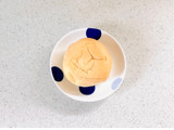 「八天堂 冷やして食べる とろけるくりーむパン 静岡クラウンメロン 袋1個」のクチコミ画像 by むぎっこさん