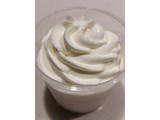 「セブン-イレブン ホイップクリームのミルクプリン」のクチコミ画像 by とくめぐさん