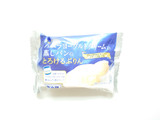 「ヤマザキ バニラヨーグルトクリーム蒸しパンのとろけるぷりん 1個」のクチコミ画像 by いちごみるうさん