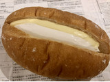 「ヤマザキ 生フランスパン ホイップクリーム＆練乳クリーム 袋1個」のクチコミ画像 by きみまろさん