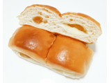 「ヤマザキ BAKE ONE 2色パン はちみつ＆ミルク 袋4個」のクチコミ画像 by つなさん
