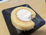 「ローソン Uchi Cafe’ プレミアムロールケーキ」のクチコミ画像 by ho0071さん