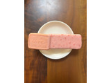 「ロッテ ガーナクッキーサンド 恋味いちご」のクチコミ画像 by ピンクのぷーさんさん