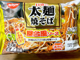 「日清食品チルド 日清の太麺焼そば 屋台風ソース からしマヨネーズ付き！ 2人前 袋350g」のクチコミ画像 by ビールが一番さん