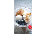 「セブン-イレブン 黒ごまと豆乳ブラマンジェパフェ くるみ使用」のクチコミ画像 by taaさん