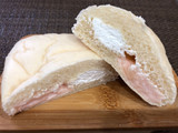 「第一パン 白桃クリーム＆ホイップ」のクチコミ画像 by 食いしん坊満載さん
