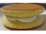 「シャトレーゼ フランス産クリームチーズパンケーキ」のクチコミ画像 by るったんさん