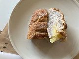 「ウツボベーカリーパネーナ りんごとくるみのクリームチーズのロデヴ」のクチコミ画像 by こつめかわうそさん