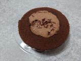 「ローソン Uchi Cafe’ プレミアムロールケーキ 濃厚ショコラ」のクチコミ画像 by しろねこエリーさん