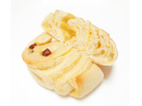 「ヤマザキ BAKE ONE もっちパン プリン風味 袋4個」のクチコミ画像 by つなさん