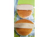 「セブン＆アイ セブンプレミアム 北海道産小麦とチーズの熟成チーズ 蒸しケーキ」のクチコミ画像 by minorinりん さん