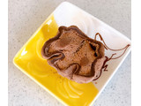 「セブン-イレブン ガーナ ショコラ大福 ミルクチョコクリーム＆ガナッシュ」のクチコミ画像 by むぎっこさん