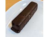 「ローソン Uchi Cafe’ ご褒美スティックケーキ ショコラとふわとろ生ムース」のクチコミ画像 by はるなつひさん