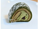 「ローソン Uchi Cafe’ お抹茶大福仕立てのもち食感ロール」のクチコミ画像 by はるなつひさん