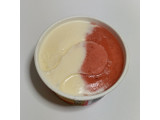 「ハーゲンダッツ ミニカップ CREAMY GELATO いちご練乳みるく 110ml」のクチコミ画像 by ミヌゥさん