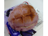 「ファミリーマート 胡蝶しのぶの藤色メロンパン 紫芋クリーム＆ホイップ」のクチコミ画像 by kopiさん