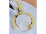 ローソン Uchi Cafe’ プレミアムロールケーキの実食写真（はるなつひさん）