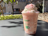 「スターバックス 桜 咲くよ 白桃 フラペチーノ」のクチコミ画像 by こつめかわうそさん