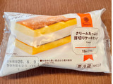 「ファミリーマート ファミマルSweets クリームたっぷり厚切りケーキサンド」のクチコミ画像 by やにゃさん